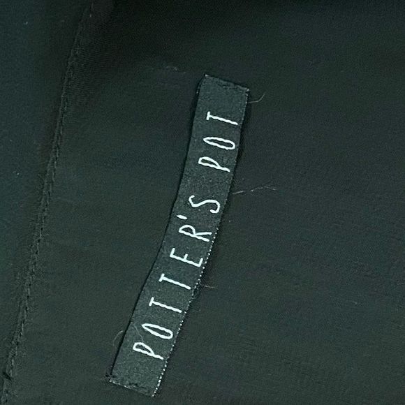 POTTER’S POT Black Sleeveless Medium Dress - Picture 5 of 9